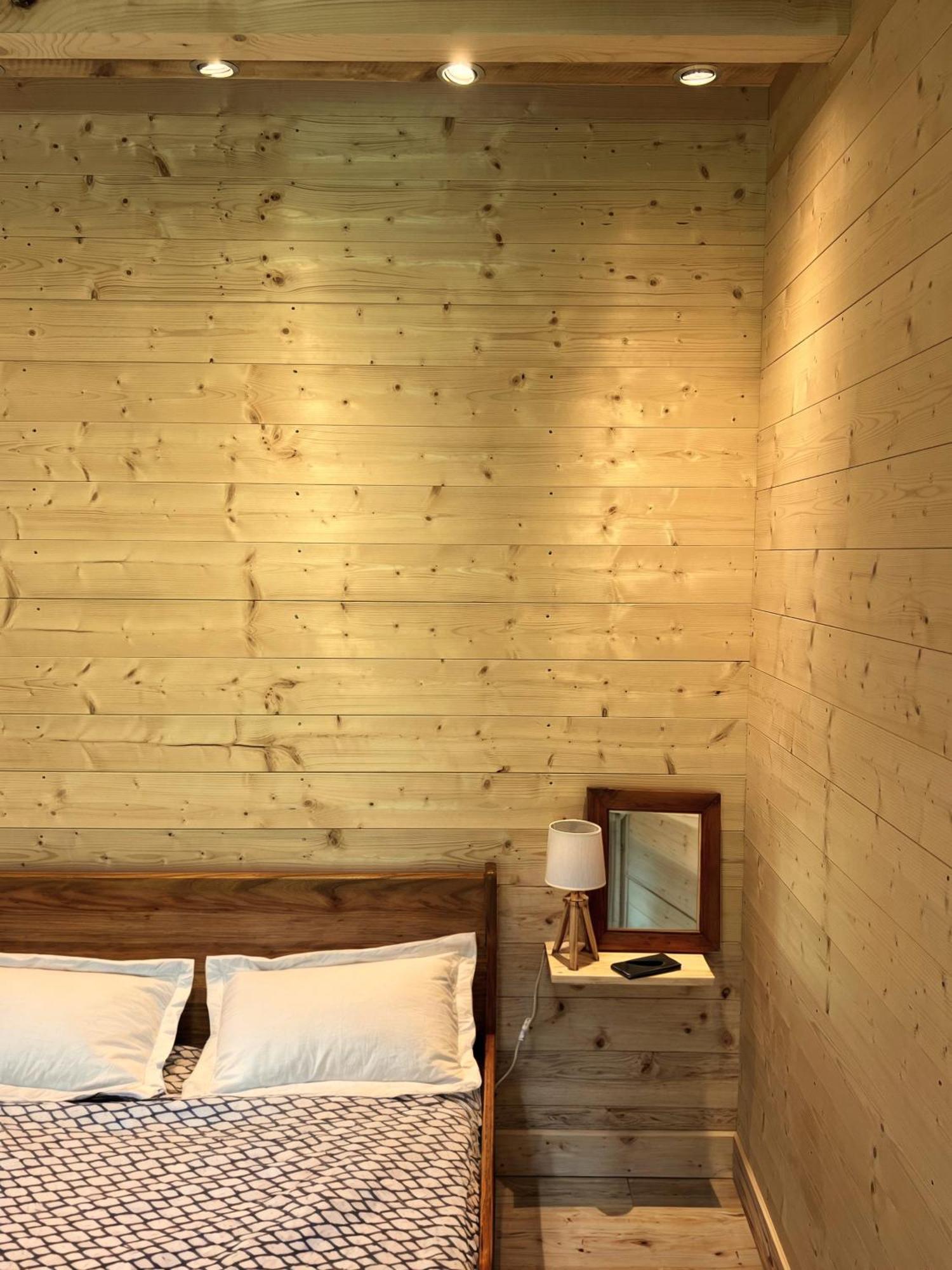 L'Ostal Villa Les Combes  ภายนอก รูปภาพ