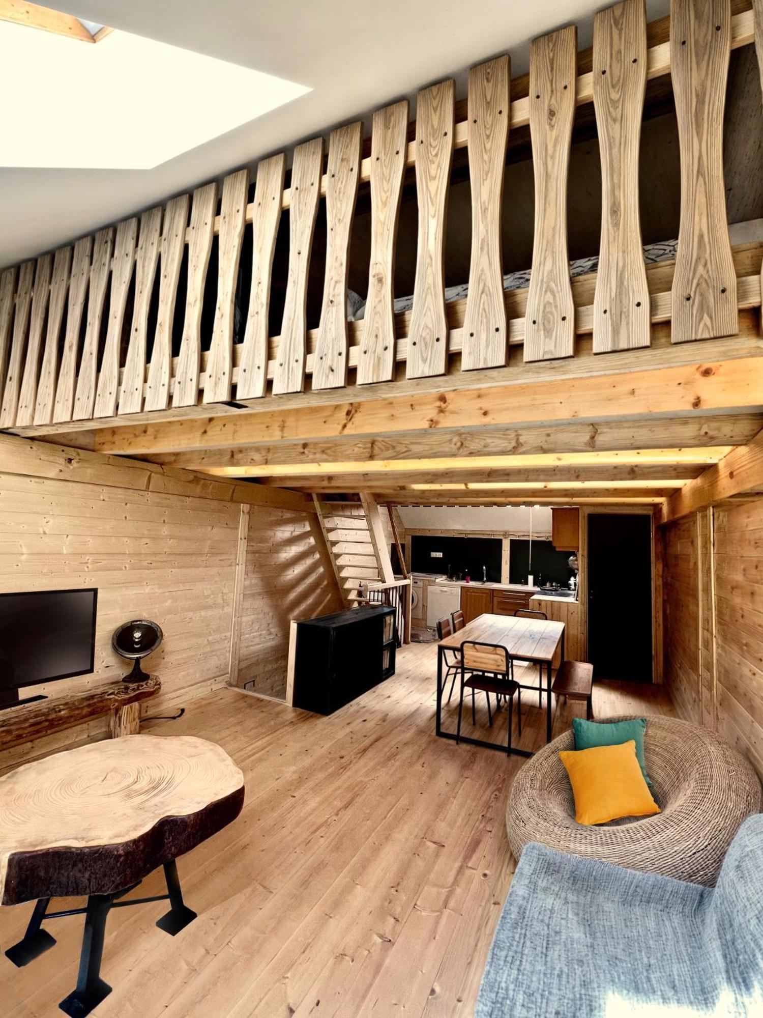 L'Ostal Villa Les Combes  ภายนอก รูปภาพ